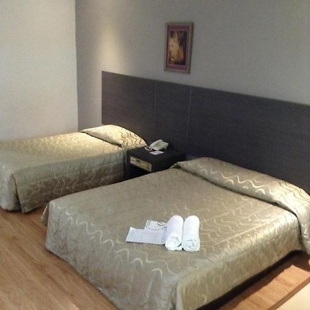 לימבאנג Purnama Hotel מראה חיצוני תמונה