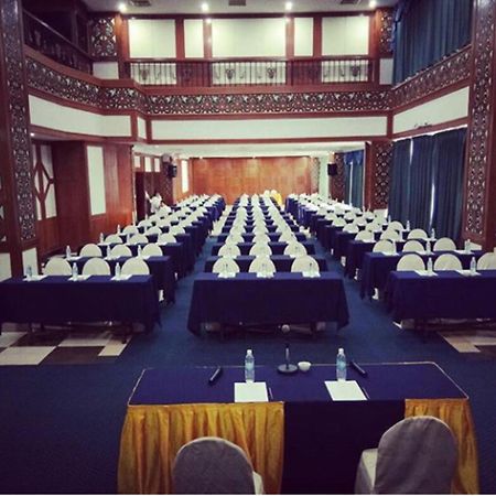 לימבאנג Purnama Hotel מראה חיצוני תמונה