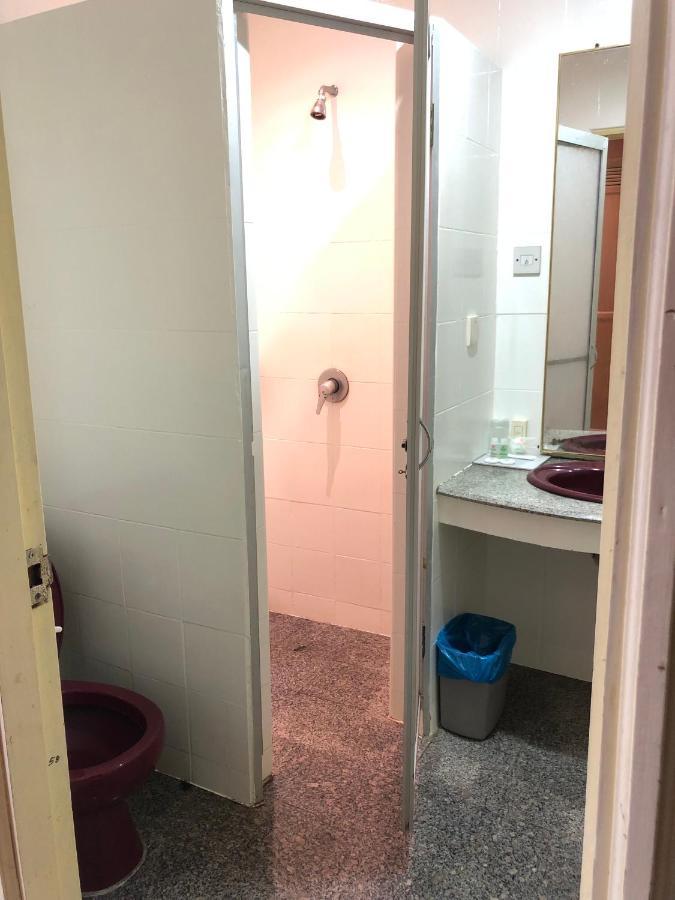 לימבאנג Purnama Hotel מראה חיצוני תמונה