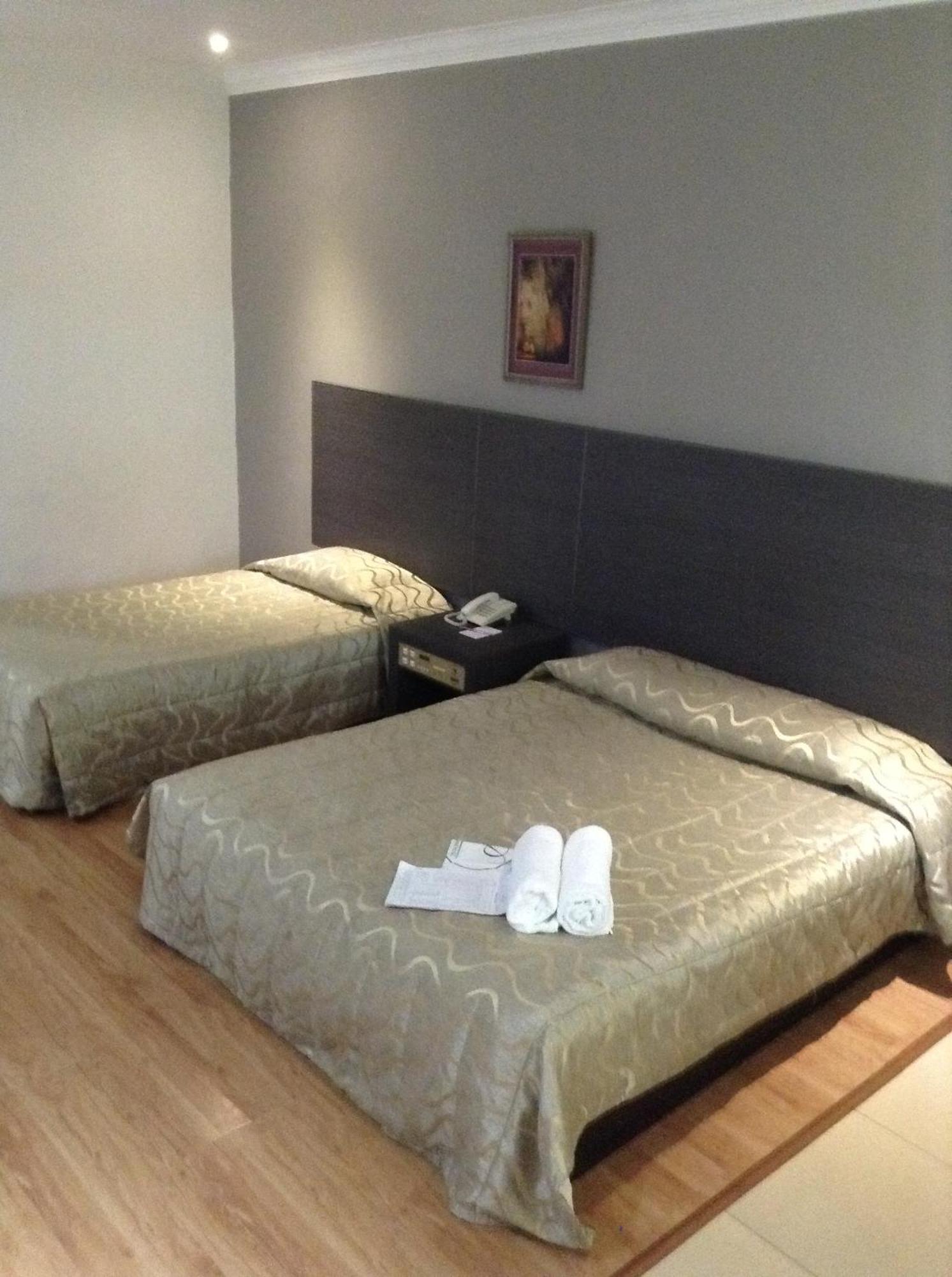 לימבאנג Purnama Hotel מראה חיצוני תמונה