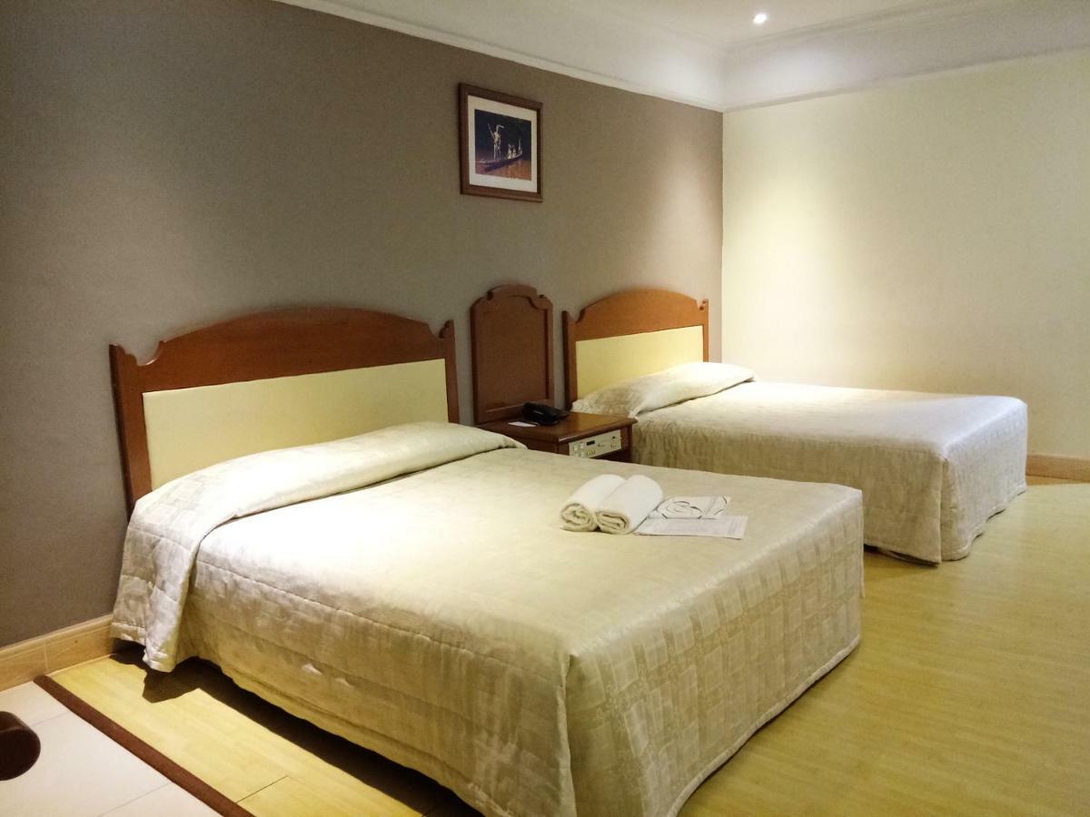 לימבאנג Purnama Hotel מראה חיצוני תמונה